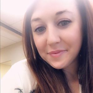 Meet your Posher, Alicia